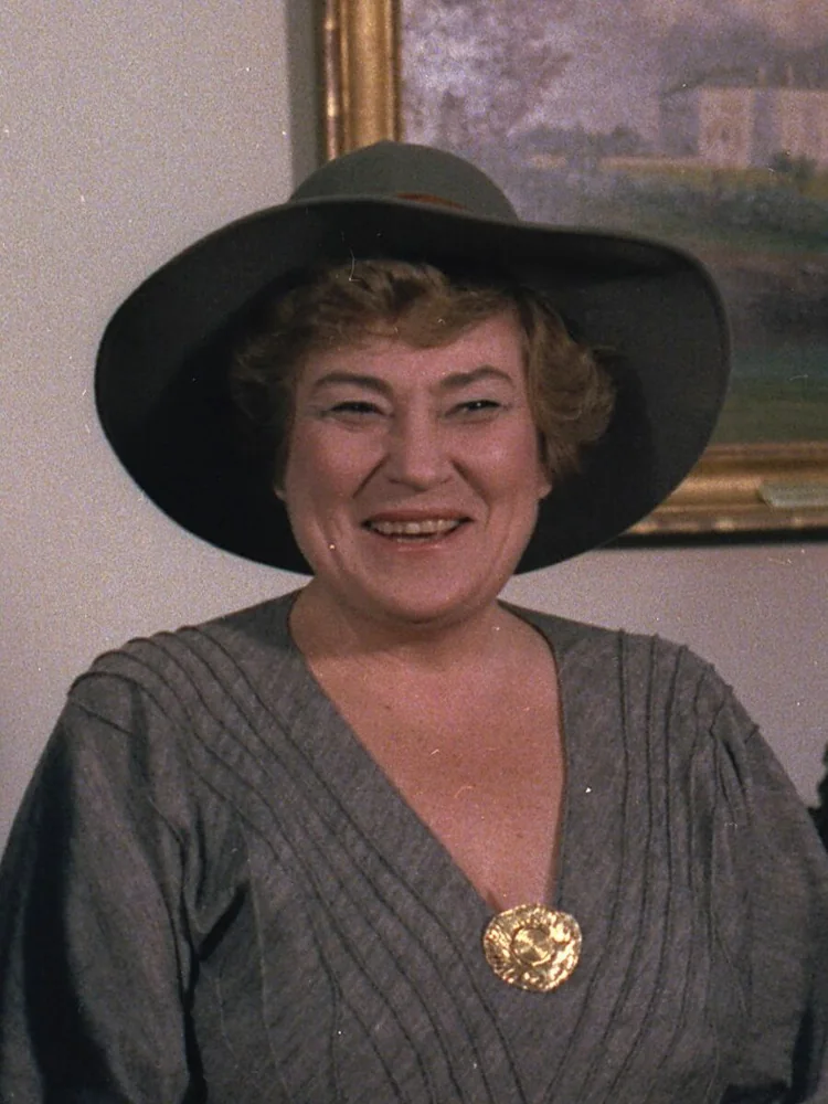 Bella Stuart